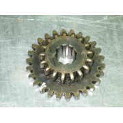 GEAR 2nd and 3rd 17T & 26T CUB CADET IH 350868 R1 917-3077 717-3077 USED
