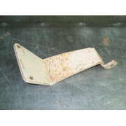 HELPER SPRING BRACKET CUB CADET 784-5400 USED