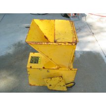 INTERNATIONAL SHREDDER GRINDER CUB CADET 59M USED