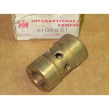 BEARING HOUSING ASSEMBLY IH 615820 C1 NOS