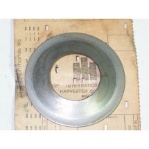 REAR PTO RETAINER CUB CADET IH 351272 R2 NOS